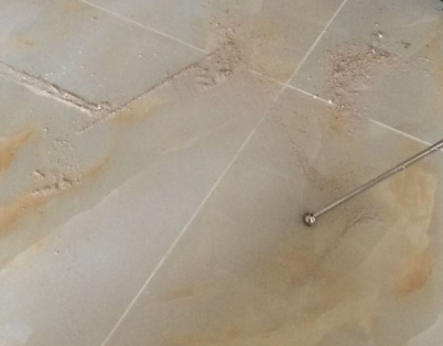 新北瓷砖空鼓维修公司分享粘合剂选择不当在瓷砖铺贴过程中可能导致以下问题